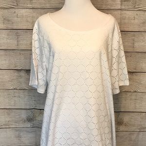 White lined eyelet t shirt